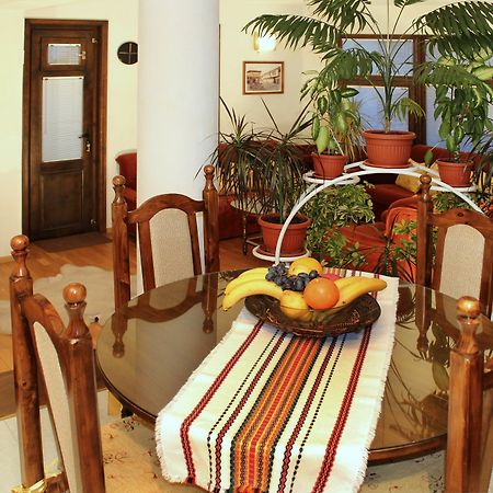 Art Apartments Milchevi Plovdiv Ngoại thất bức ảnh